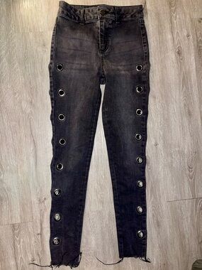Fashion Nova Washed Black Grommet Skinny Jeans Size 0